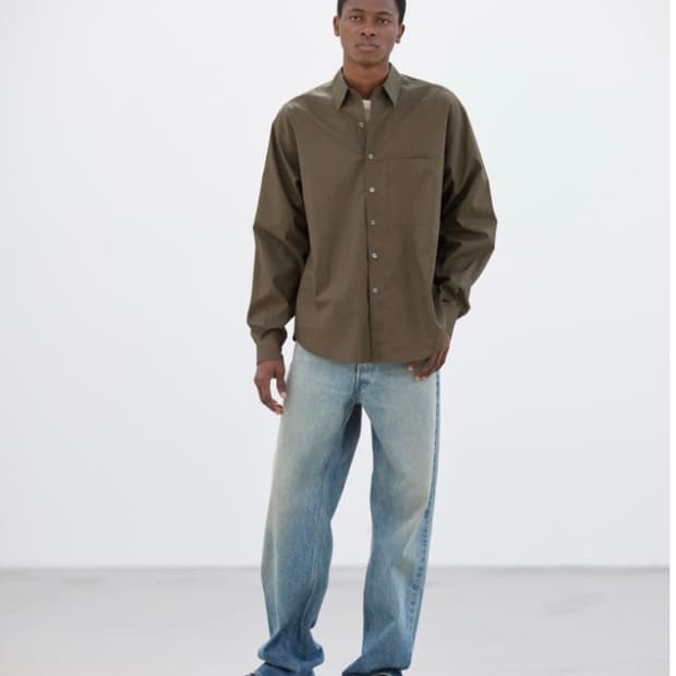 5 오라리 워시드 핀스 트윌 빅 셔츠 브라운