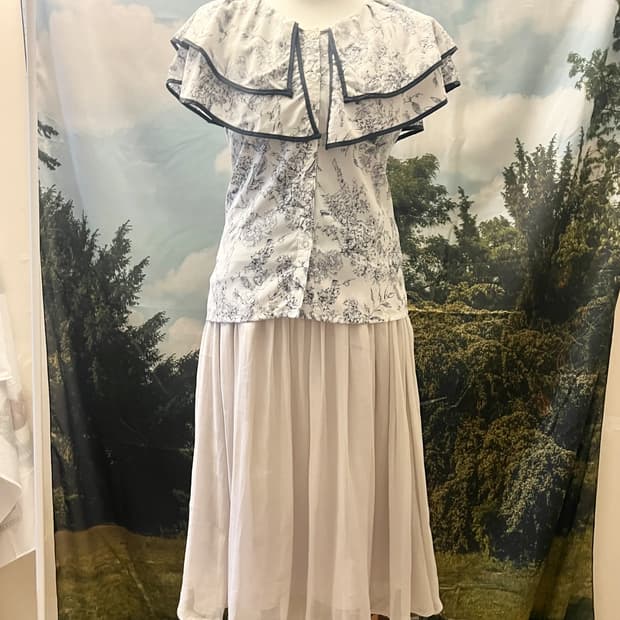 Blouse skirt set