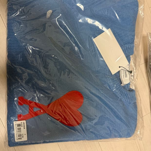 아미 빅하트 니트 m사이즈