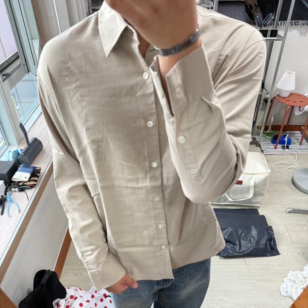 쿠어 베이지 셔츠