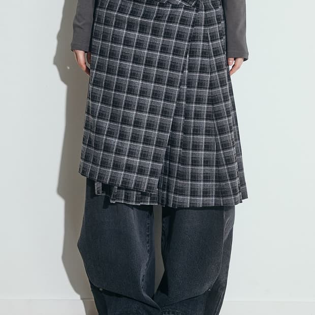 오피쉬 LAYERED CHECK 체크 플리츠 랩 스커트 블랙