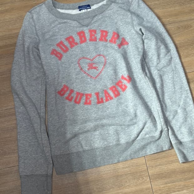 버버리 블루라벨 맨투맨