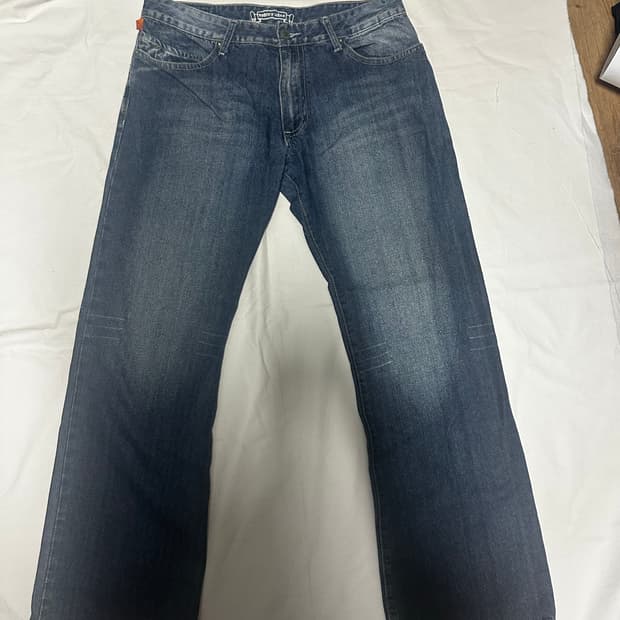 로빈슨 진 부츠컷 