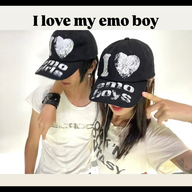 ( SAUCEGUYSCLUB) emo girl 볼캡 (히스테릭글래머깔)