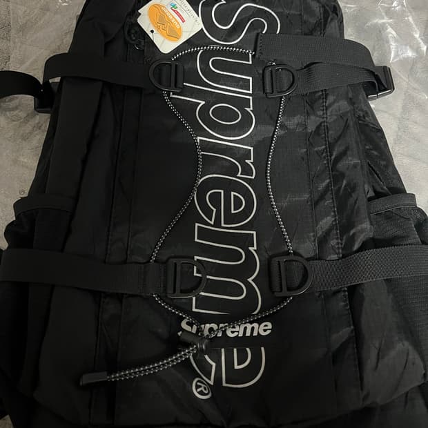 supreme18fw backpack