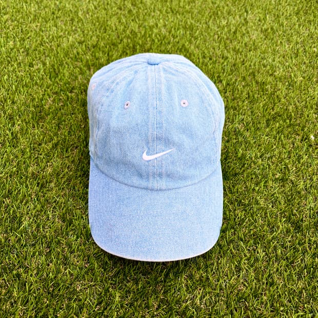 나이키 클럽 언스트럭처 연청 데님 캡