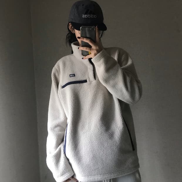 노페 아이보리 버튼 후리스 탑