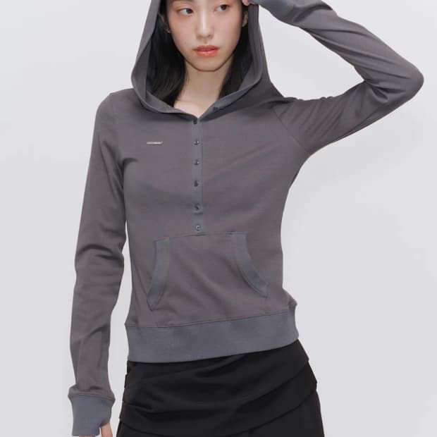 미세키서울 Fitted hoodie long sleeves 차콜