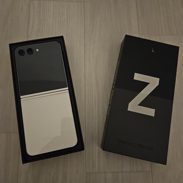 갤럭시 Z 플립5 크림 512gb 올갈이(올리퍼) 
