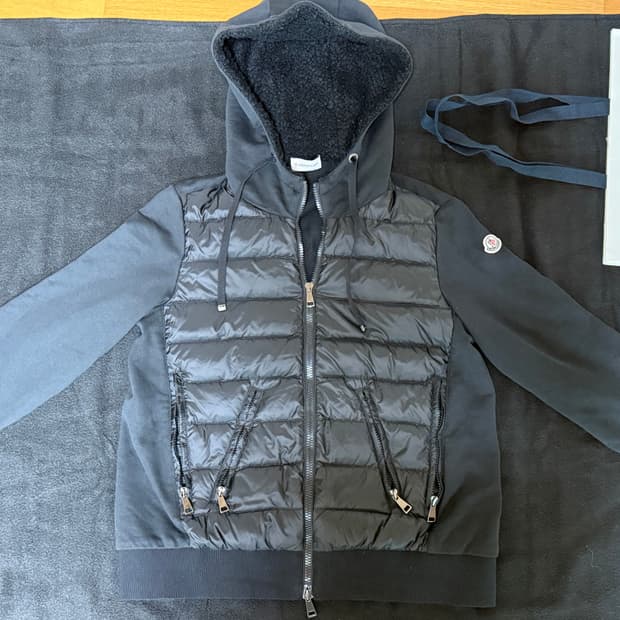 몽클레어 니트패딩 후드집업