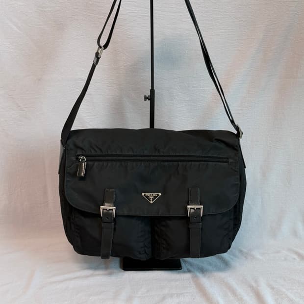 프라다 메신저백 나일론 포코노 테수토 숄더백