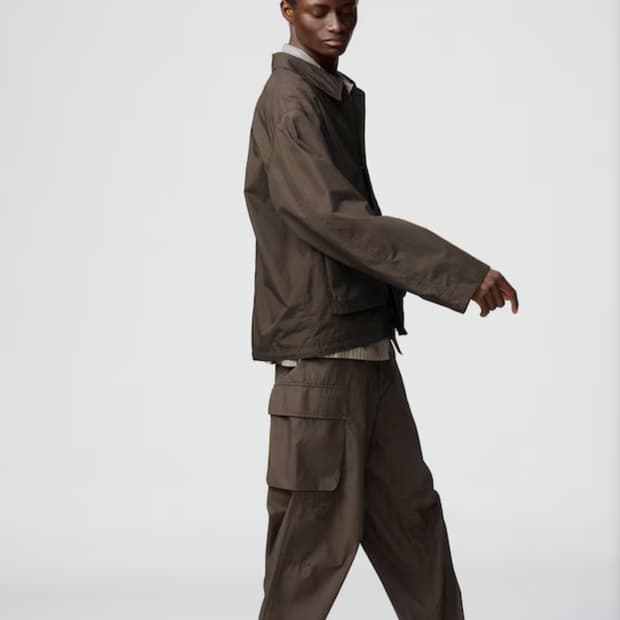 유니클로 와이드핏 카고팬츠 다크브라운 L