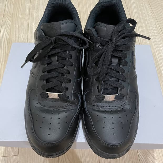 나이키 에어포스 1 '07 로우 트리플 블랙 CW2288-001