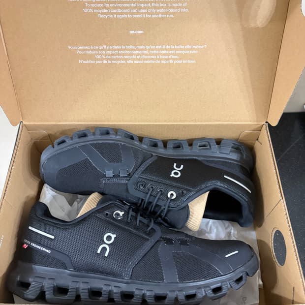 온러닝 클라우드 6 블랙 255 US 8.5