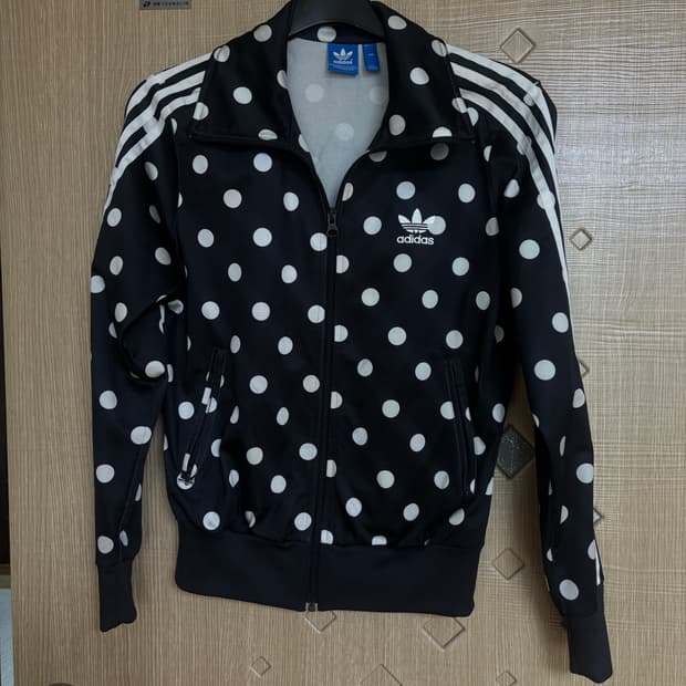 아디다스 땡땡이 도트 져지