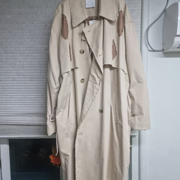써저리 본 커팅 트렌치 코트 베이지