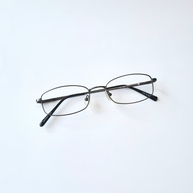 진열상품  긱시크 레트로사각 건메탈그레이  안경테  390