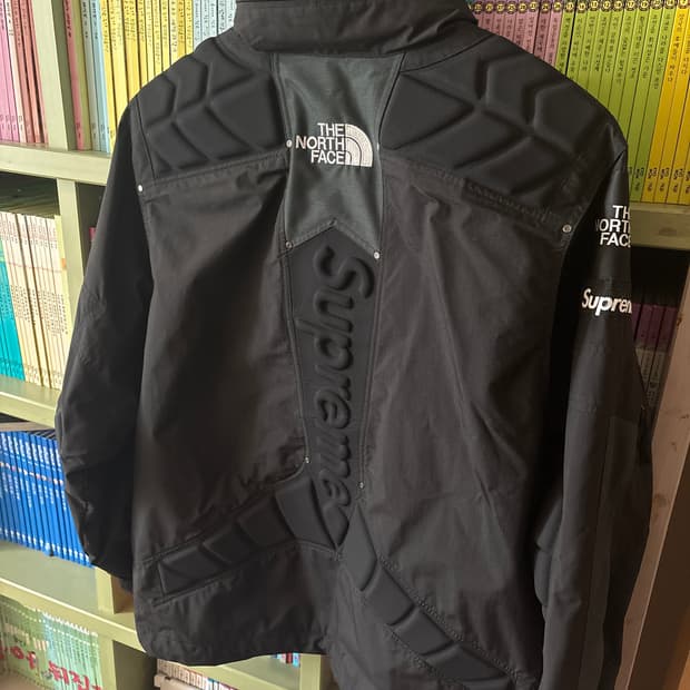슈프림 x 노스페이스 스팁 테크 아포지 자켓 