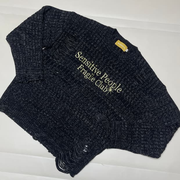 메인부스 Fragile Club Damage Sweater