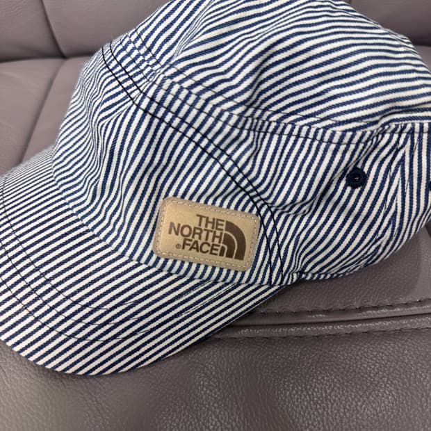 노스페이스 스트라이프 네이비 캠프캡