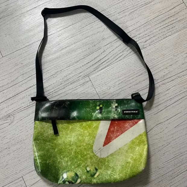 프라이탁 f553 lou 상태 최상급