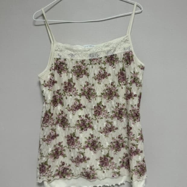 모리걸 레이스 플라워 패턴 나시