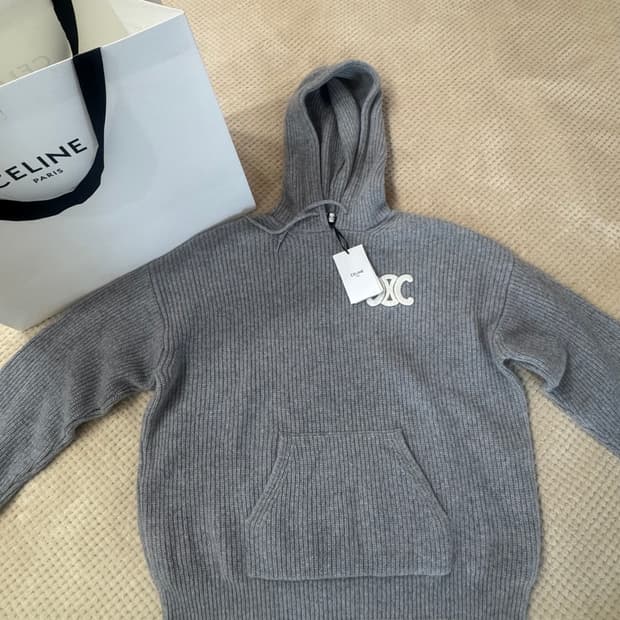 셀린느 트리옹프 니트후드 새상품