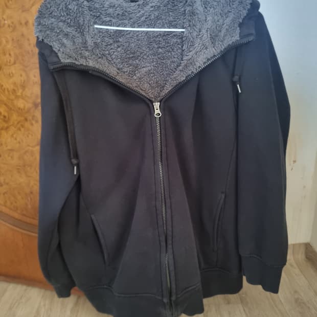 유니클로 털후드자켓.    XL