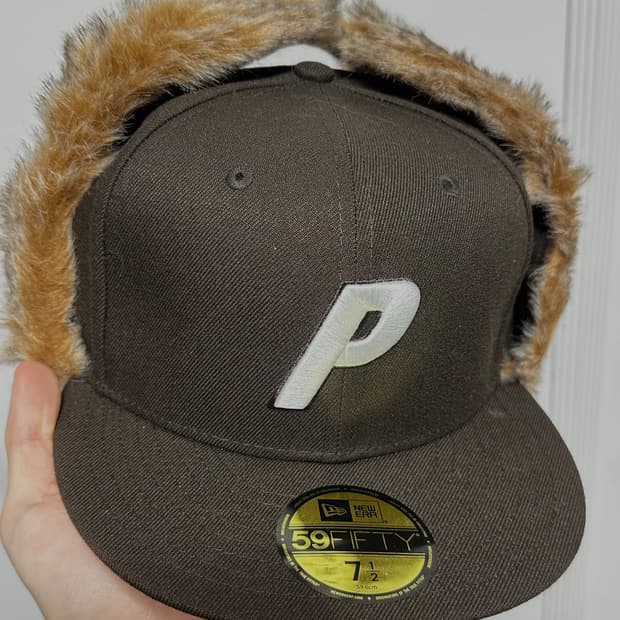 팔라스 뉴에라 도그이어캡