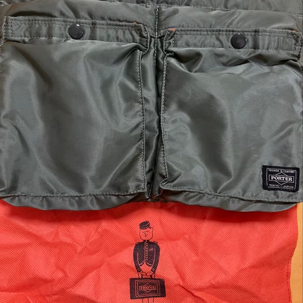 포터 도큐먼트 케이스 클러치 세이지 그린 컬러