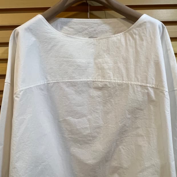 프릭 FRIC 여성 아이보리  크롭블라우스 오버핏블라우스