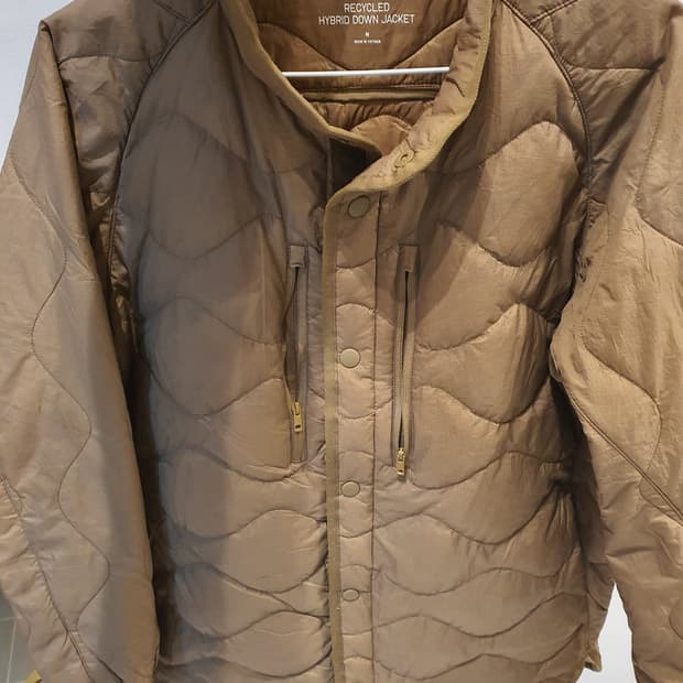 유니클로 화이트 마운티니어링