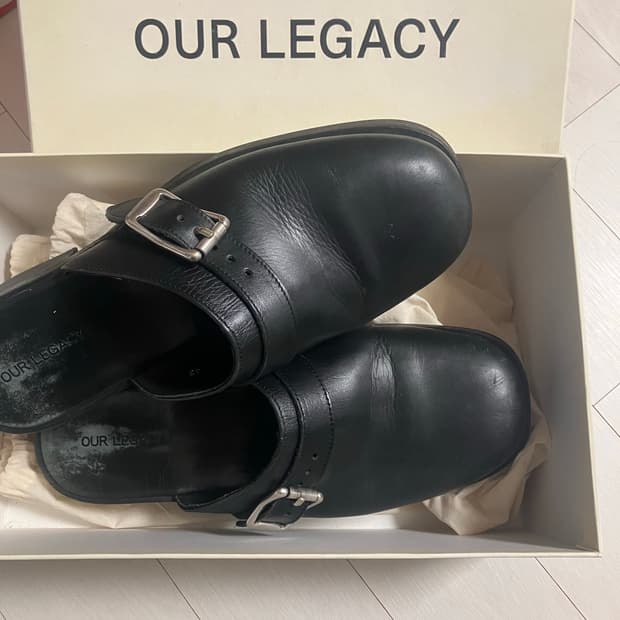 아워레가시 카미온 뮬 블랙 43