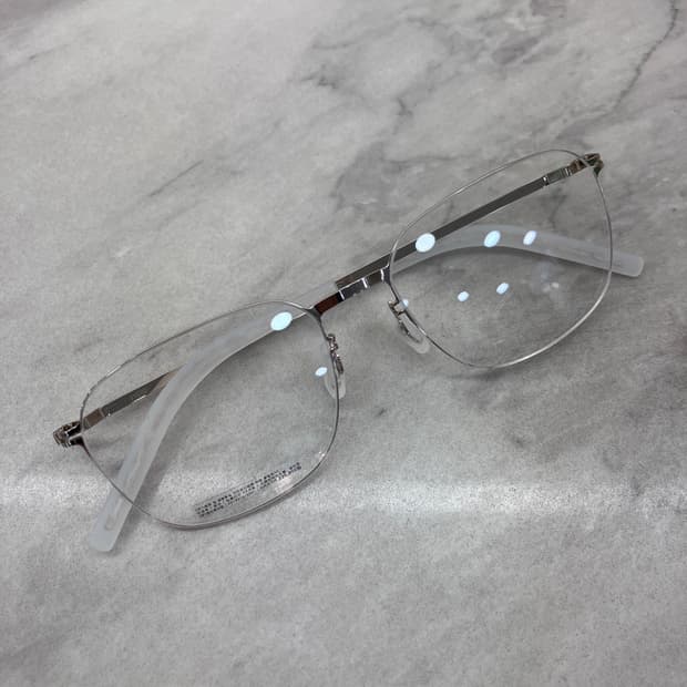 B96 바이코즈 VYCOZ 스노우 골드 스퀘어 역산각 메탈테 안경