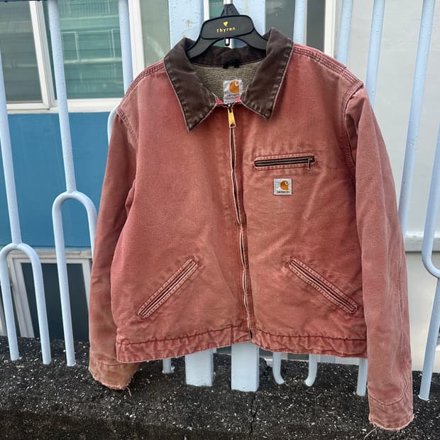 칼하트 wj097 vrs 디트로이트 자켓