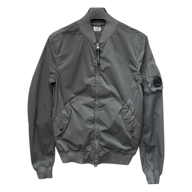 CP컴퍼니 NYCRA 렌즈 와펜 봄버 자켓 M