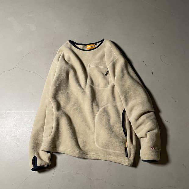 그립스와니 Polartec Camp Pocket Fleece Crew