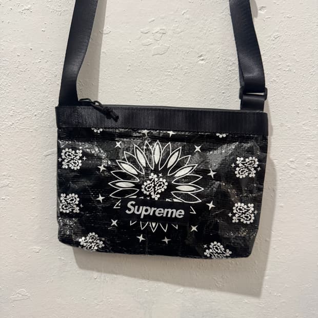 슈프림 반다나 타프 크로스백