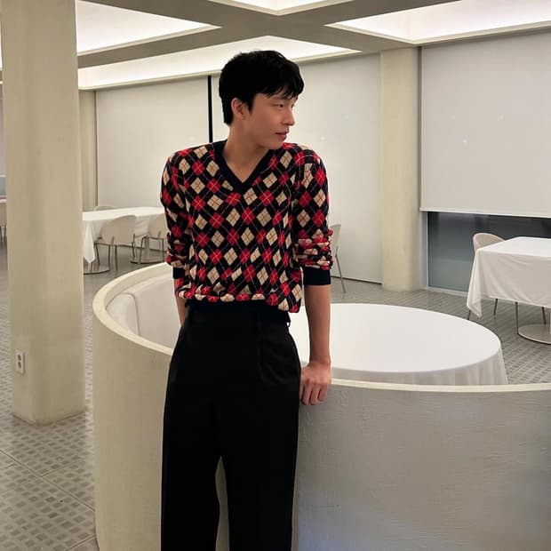 프라다 2024ss 아가일 니트 52사이즈  라프시몬스 미우미우