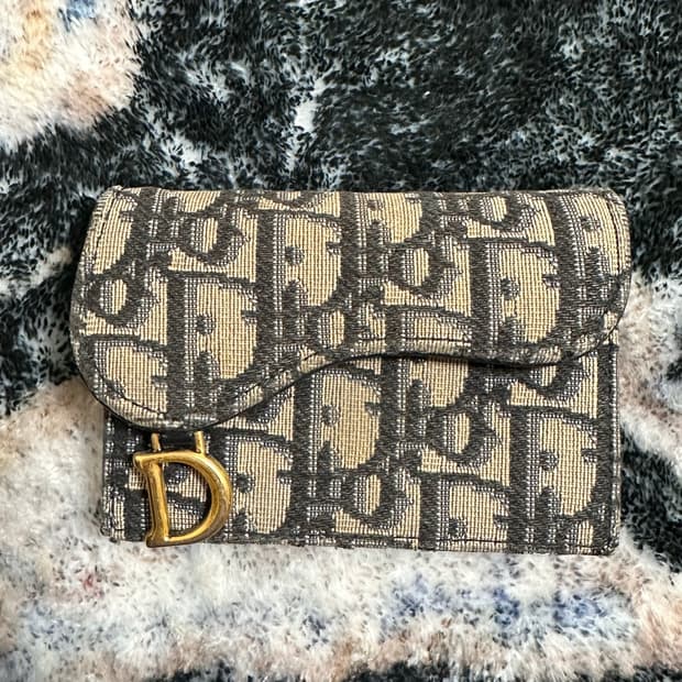 디올 오블리크 카드지갑 새들 블룸 카드지갑