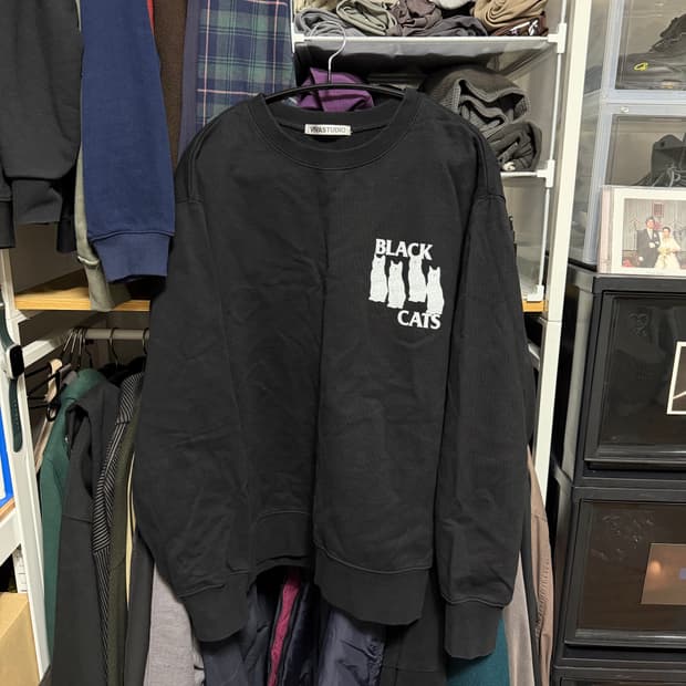 비바스튜디오 맨투맨 블랙 빈티지