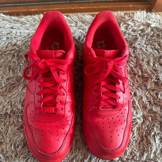 [275] 나이키 에어포스 1 '07 LV8 로우 트리플 레드