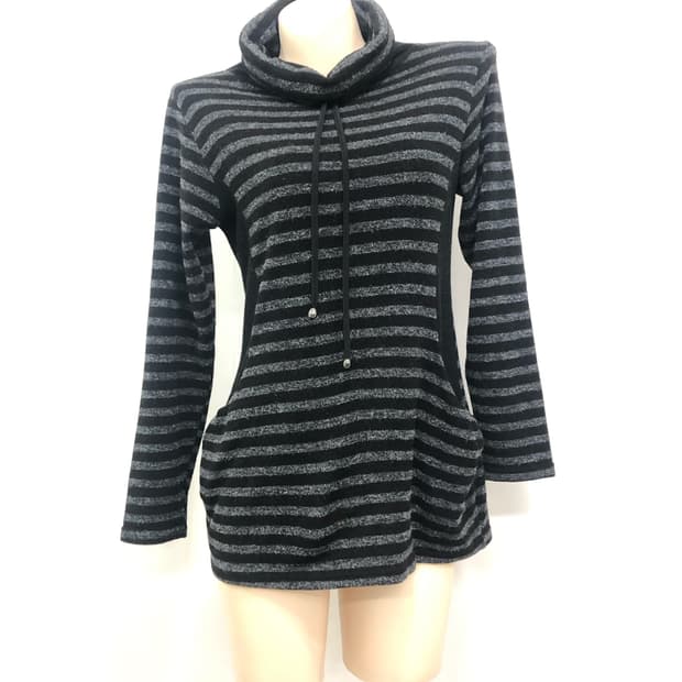 pocket striped turtleneck top