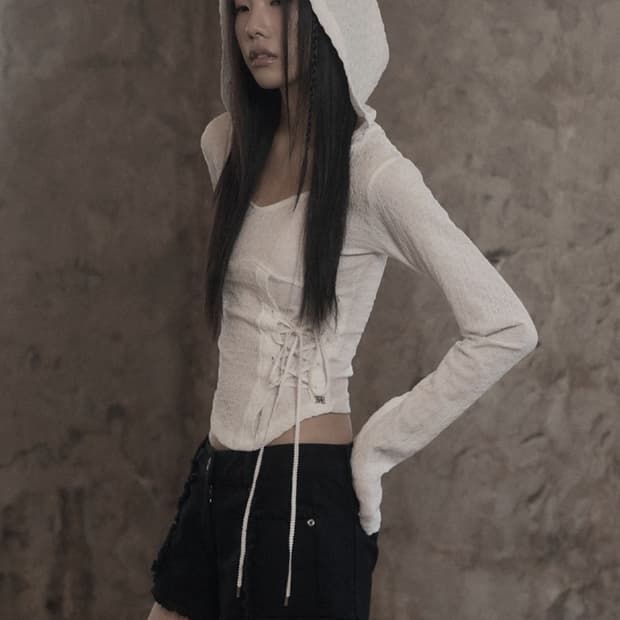 Mnem Diamond Neck Corset Hoodie (white)