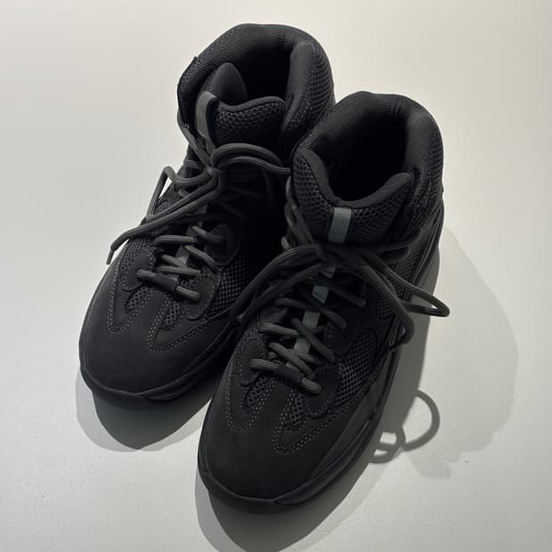 43) 이지 시즌6 데저트 부츠 그래파이트