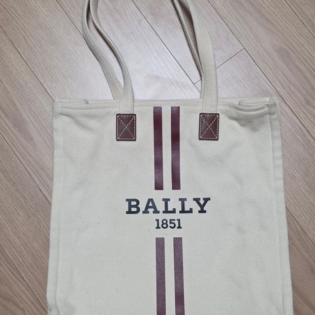 발리 6300068 크리스탈리아 로고 토트백