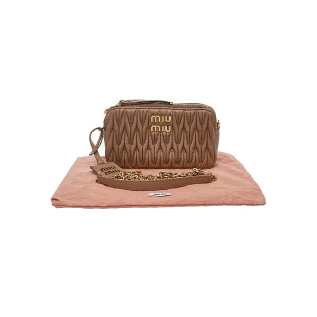 [S급] 미우 미우 마테라쎄 나파 가죽 미니백 카메오 판매합니다!!!