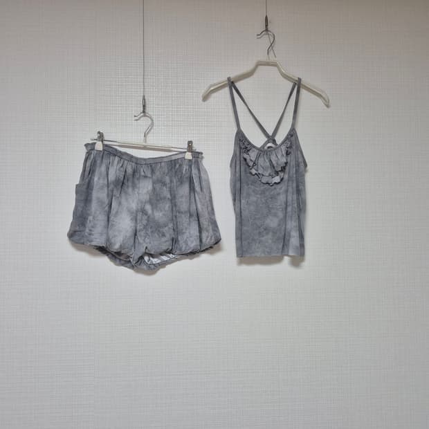 fita fita 수선템 그레이 타이다이 셋업