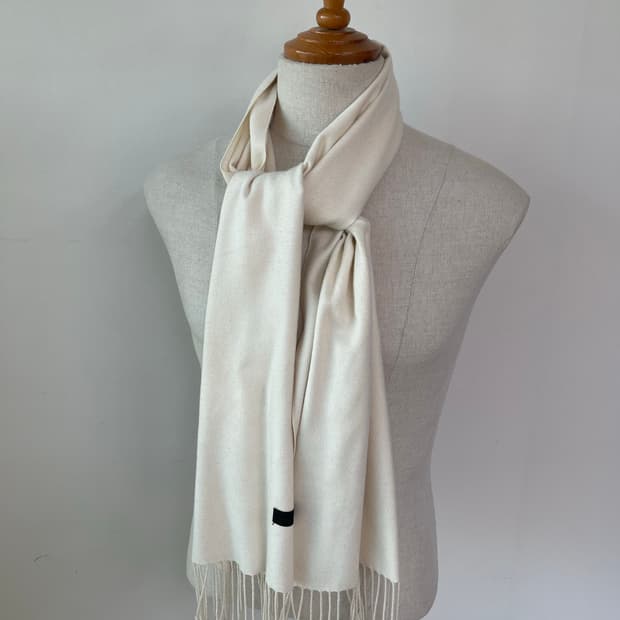 꼼사 데 모드 크림화이트 머플러