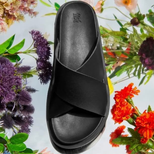 (270) 야세 오피스 슬라이드 레더 블랙 547